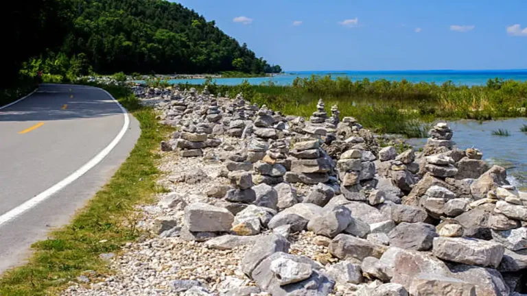 Michigan Road Trip: The Ultimate Hiking & Outdoors Itinerary
